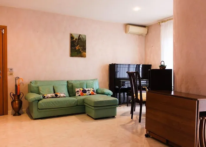 Warm Apartment Near Vatican City